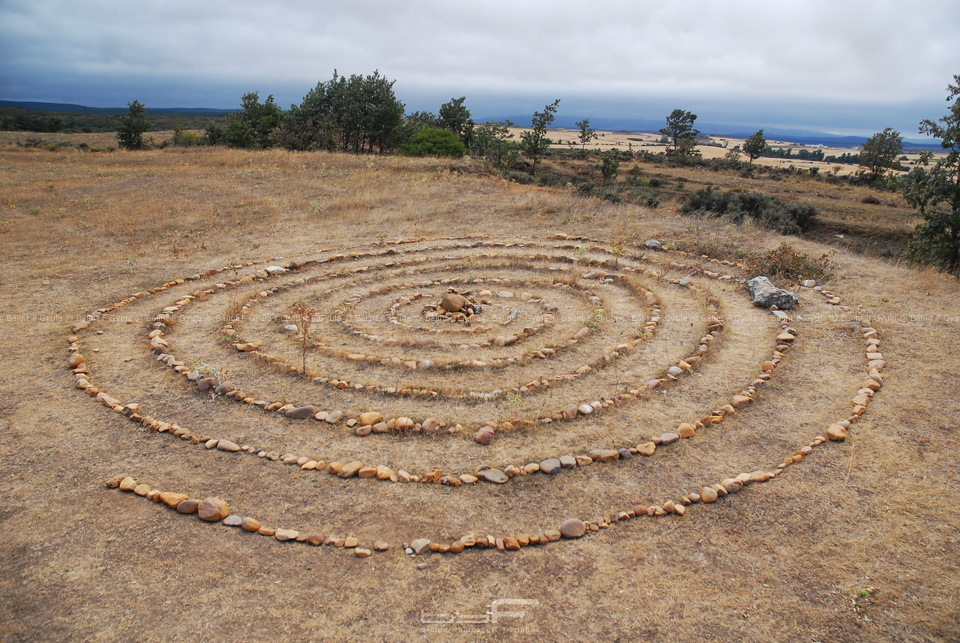 Ilyen spirált több helyen is láttunk, ezt például Atapuerca után, egy magaslaton.