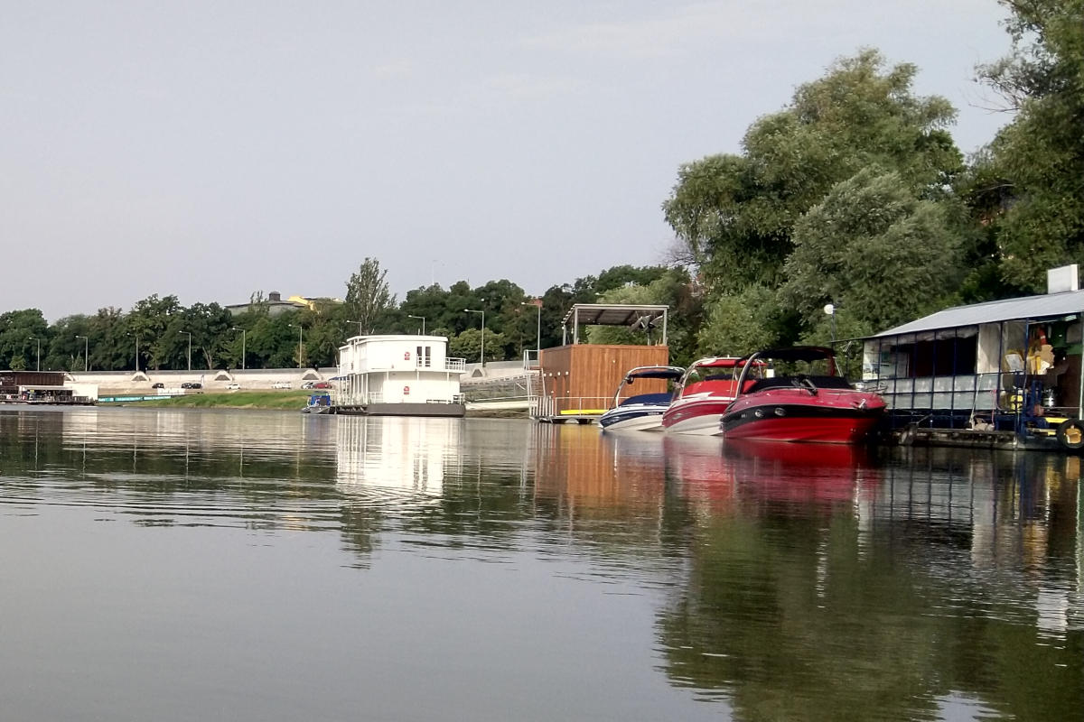 A fehér a Vízirendészet , oda tartok